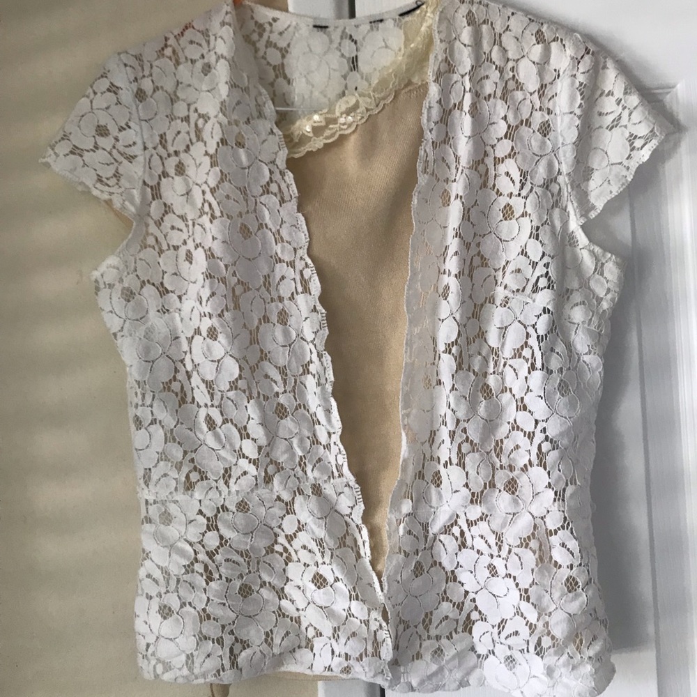 White floral lace blouse